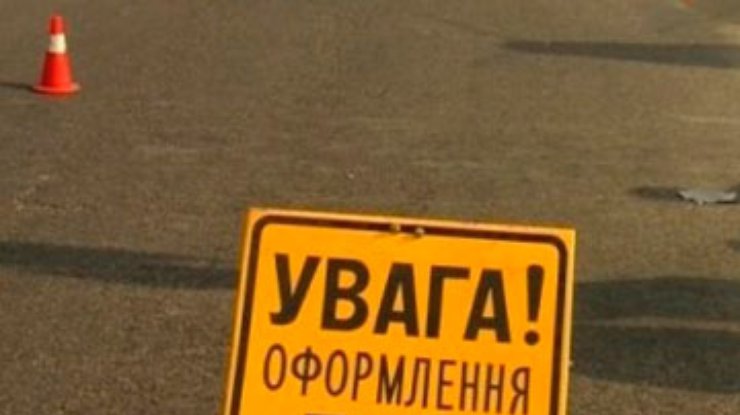 СМИ: Пьяный милиционер врезался в грузовик на трассе "Одесса-Николаев"