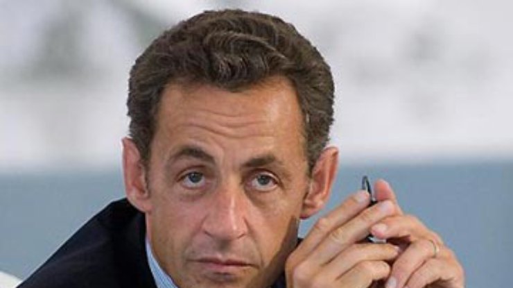 Саркози отверг обвинения в получении денег от Каддафи на президентскую кампанию