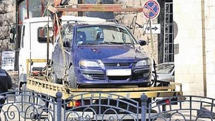 У депутатов от БЮТ и КПУ с парковки забрали автомобили