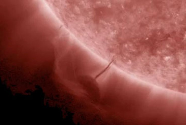 NASA опубликовало видео "заправки корабля инопланетян" от солнца