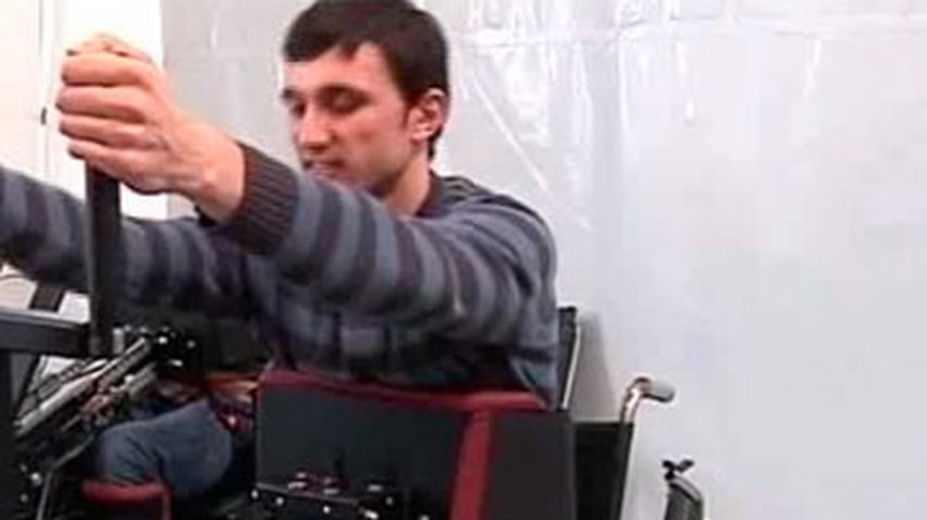 Турецкие ученые разработали устройство, помогающее парализованным людям