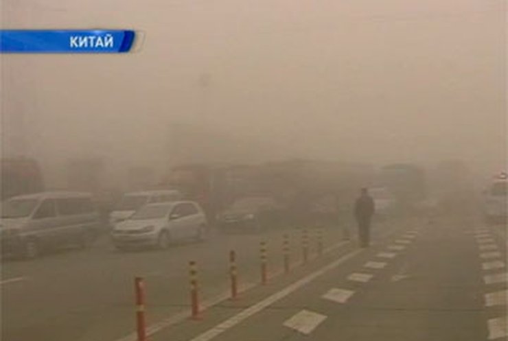 Сильный туман нарушил транспортное сообщение в Китае