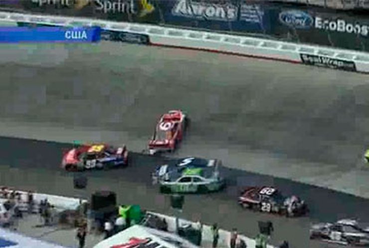 В США прошел очередной этап гоночной серии NASCAR