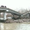 Жители одного из сел на Буковине стали заложниками аварийного моста
