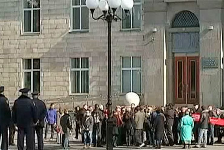 В Черкассах вышли на протесты больные почечной недостаточностью