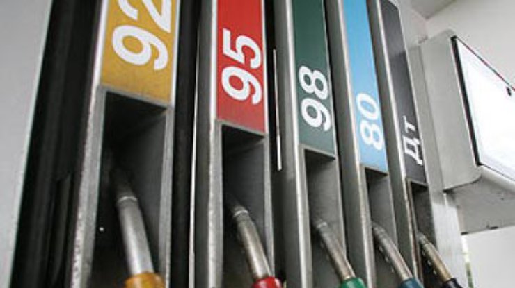 Минэкономики запретило АЗС продавать фирменный бензин