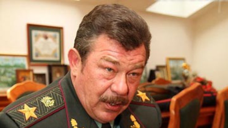 "Регионал" Кузьмук пообещал военнослужащим рост зарплат на 55%