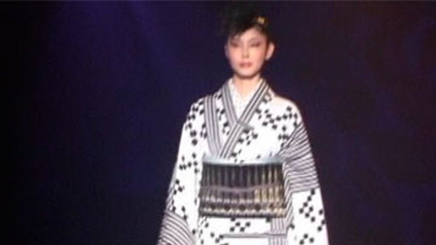 Дизайнер Йотаро Саито возвращает моду на кимоно