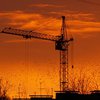 При падении крана на стройке погибли двое рабочих