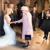 Королева Елизавета ІІ пришла на свадьбу к незнакомым парикмахерам