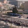 Греки отметили День независимости парадом и протестами