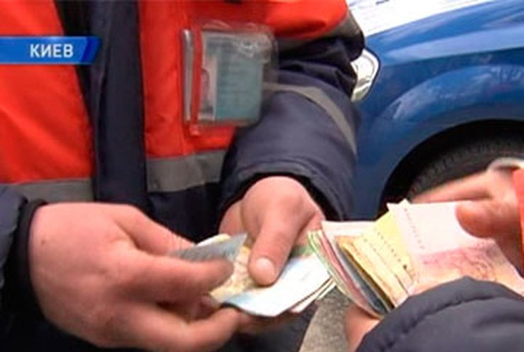 С 1 апреля все парковки Украины должны быть оборудованы паркоматами