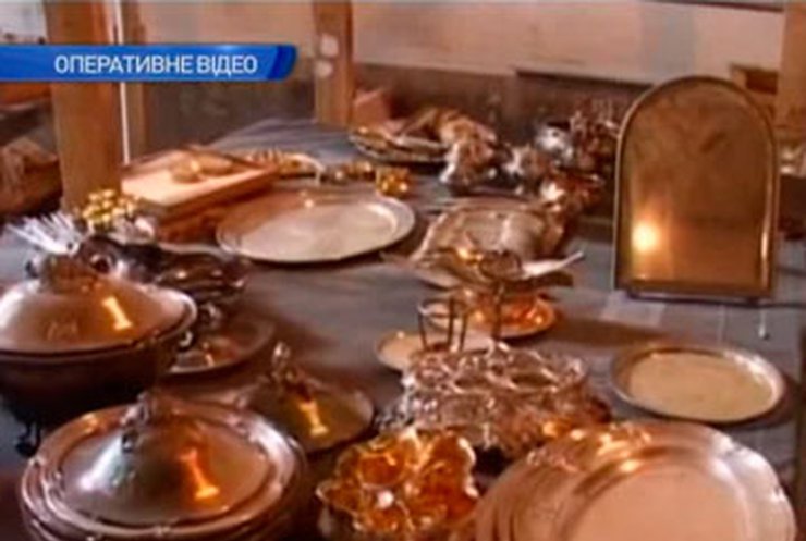 В Санкт-Петербурге нашли несколько мешков со старинной серебрянной посудой