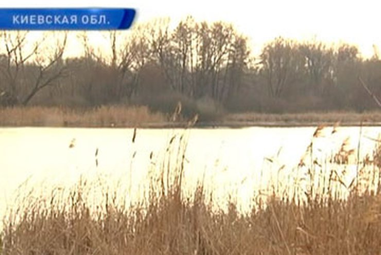 В Киевской области глава сельсовета требовал взятку за подъем со дна реки танка