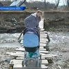 Черновицкое село оказались отрезанными от цивилизации из-за сломанного моста