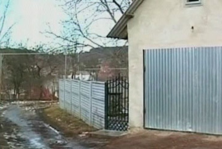 В Черновцах возобновили следствие по делу убитой ротвейлером девочки