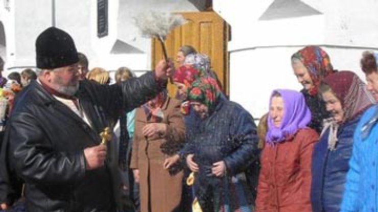Две трети украинцев регулярно отмечают Пасху