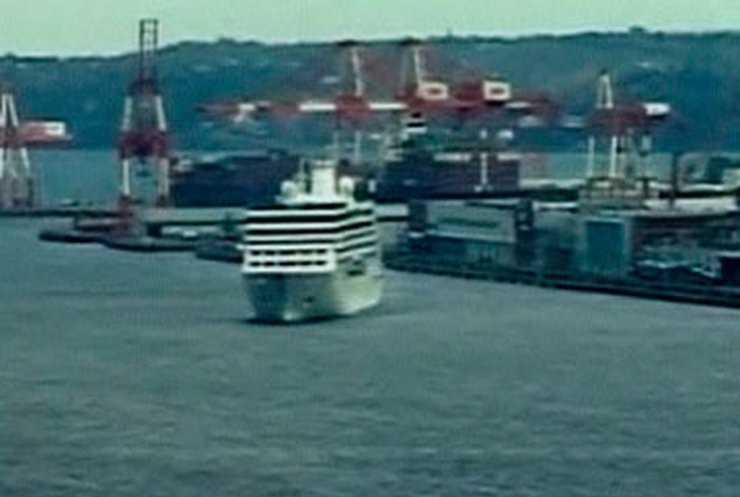 Из канадского порта к месту гибели "Титаника" вышел круизный лайнер