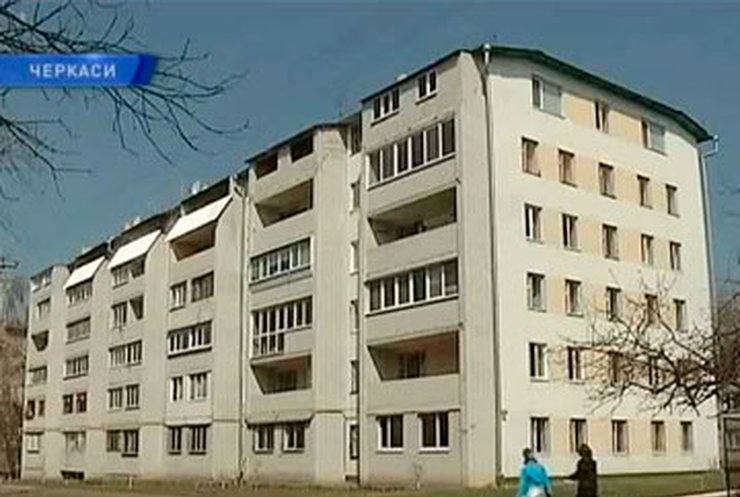 Квартиры в черкасском перепланированном общежитии рассыпаются на глазах