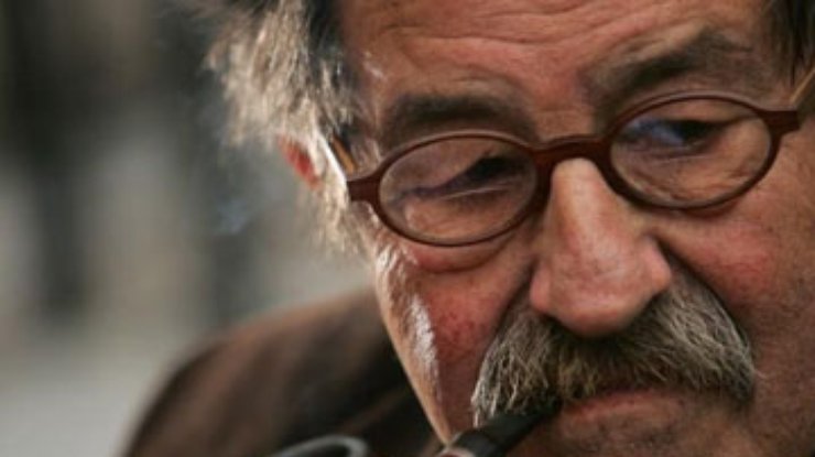 Немецкий писатель и нобелевский лауреат Гюнтер Грасс госпитализирован
