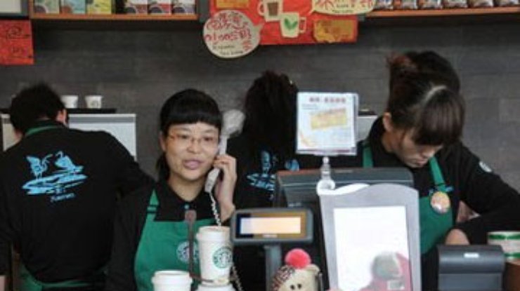 В Китае у Starbucks большие проблемы: Люди приходят со своей едой