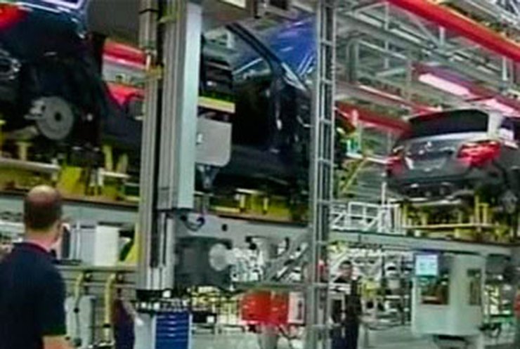 Европейцы стали реже покупать автомобили