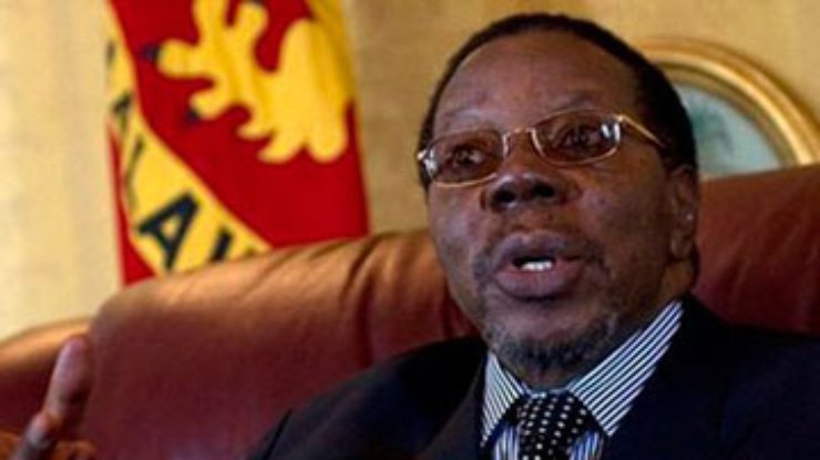 Тысячи малавийцев проводили президента в последний путь