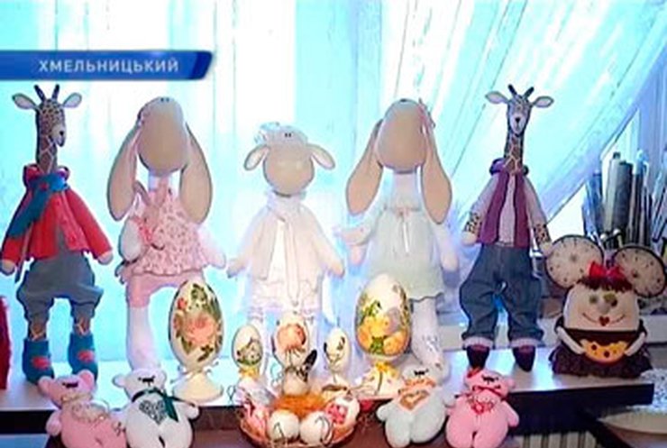 Хмельничанка создает игрушки, которые мирят влюбленных