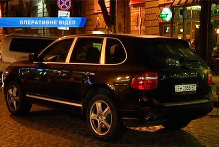 В Одессе ГАИшники всю ночь гонялись по Дерибасовской за иномаркой