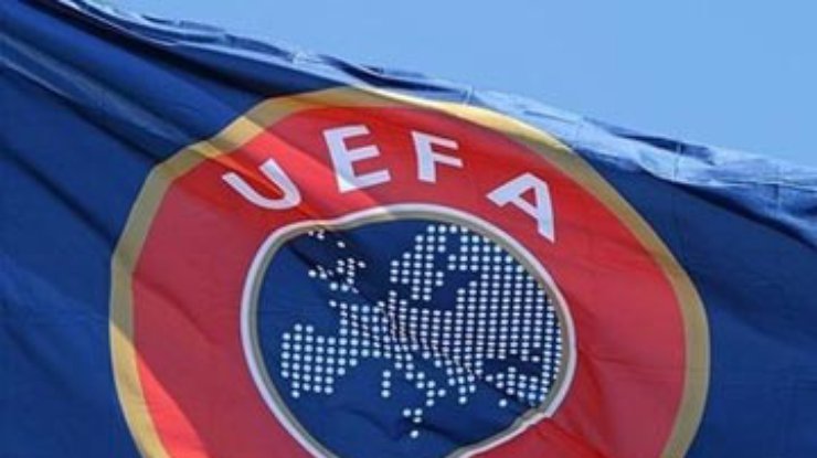 УЕФА не собирается вмешиваться в украинскую политику
