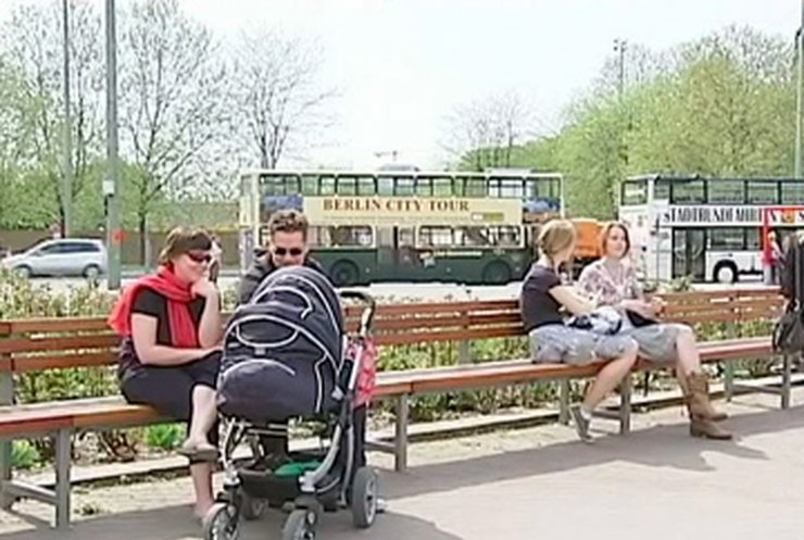 В Германии спорят о пособиях и детских садах