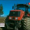 В белорусском колхозе трактор оснастили прицелом
