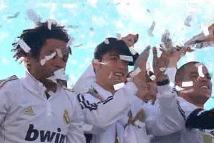 Мадрид празднует чемпионство "Реала"