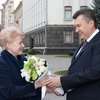 Янукович уговорил президента Литвы приехать в Ялту