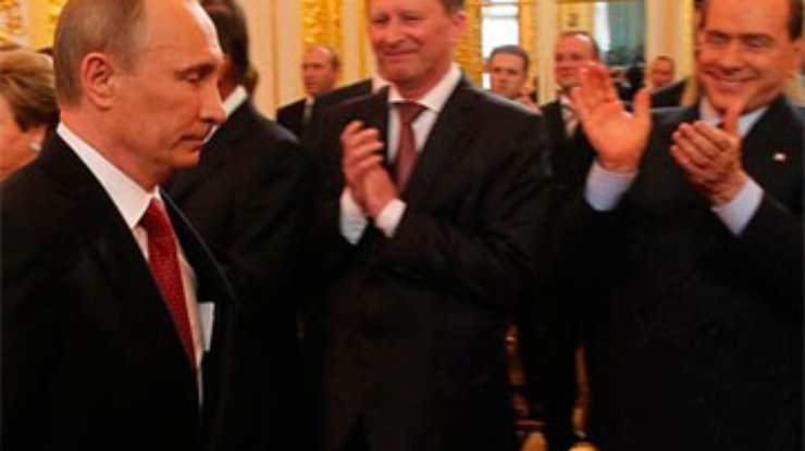 Путин выдвинул Медведева в премьеры
