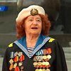 Для поздравления с Днем Победы Янукович задействовал школьников и ветеранов