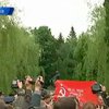В Тернополе разнимали коммунистов и "Свободу", а в Луганске варили кулеш