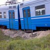 На Львовщине электричка столкнулась с грузовиком и сошла с рельсов