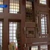 Слониха в вашингтонском зоопарке играет на губной гармошке