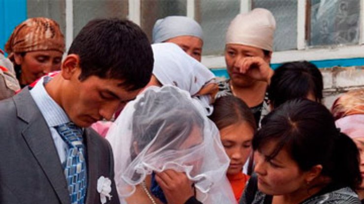 В Кыргызстане подсчитали похищенных невест