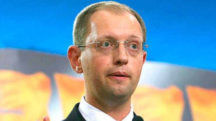 Яценюк: Я уверен, партия власти будет второй