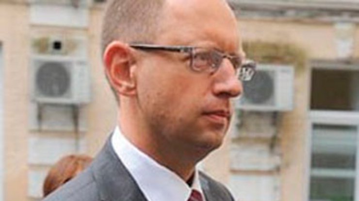 Яценюк рассказал, как оппозиция намерена устранить от власти Януковича