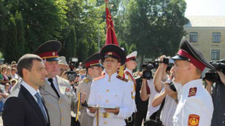 Возрожденный Сумской кадетский корпус выпустил первых воспитанников