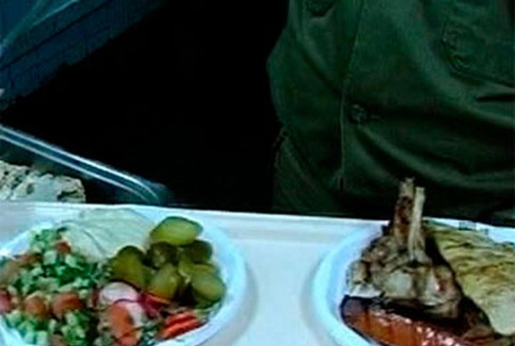 Израильская армия кормит солдат, как в ресторане