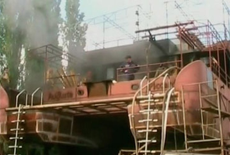 На заводе "Паллада" в Херсонской области горел частный корабль