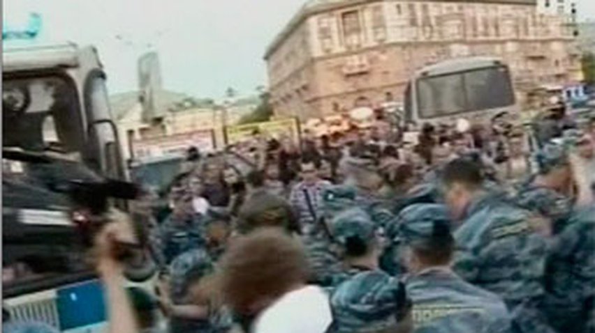 Российская оппозиция продолжает протесты на Кудринской площади