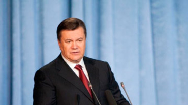 Янукович: Третий год подряд экономика Украины растет