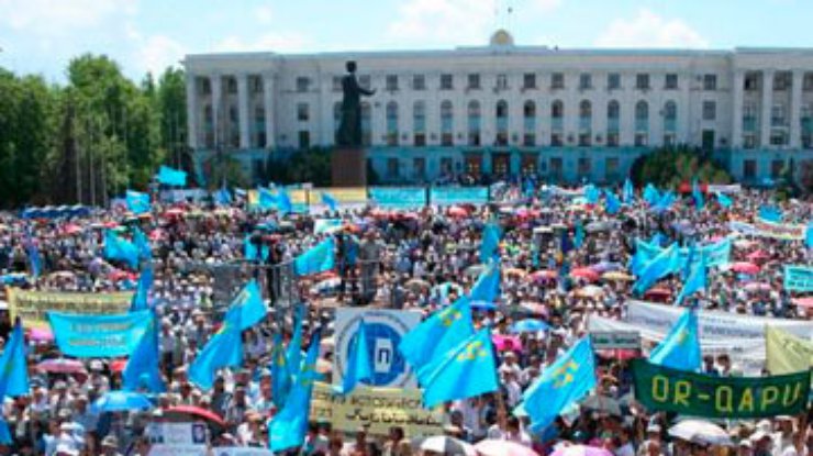 Крымские татары митингуют в годовщину депортации