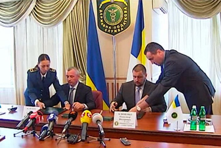Таможенная и Налоговая службы будут совместно контролировать уплату налогов