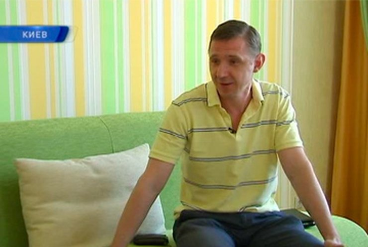 Растет количество волонтеров, готовых бесплатно приютить еврофанатов